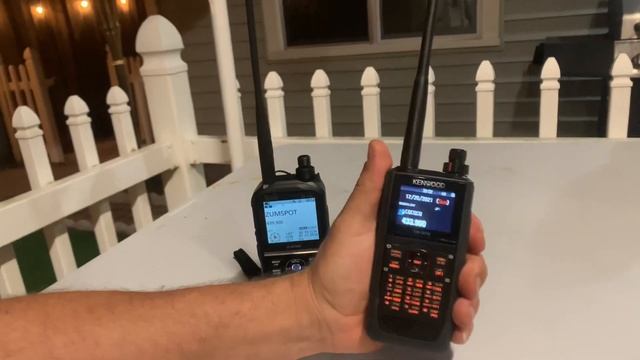 Primeiro comparativo ID-52 vs TH-D74 смотреть онлайн