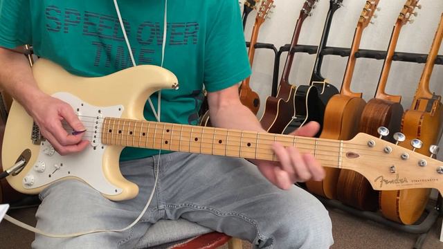 Fender Eric Clapton Signature Stratocaster C Minor Jam смотреть онлайн