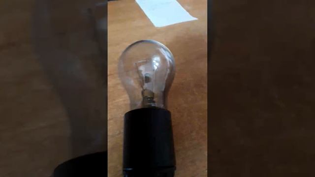 Терморезистор обратного сопротивления, подключил к лампе накаливания. смотреть онлайн