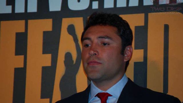 Oscar De La Hoya talks on Ricky Hatton fight смотреть онлайн