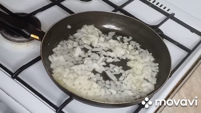 ТУШЕНАЯ КАРТОШКА С КУРИНЫМ ФИЛЕ. смотреть онлайн