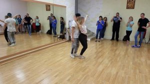 Ola Salsa - Бачата. Мадридский шаг. Связка #3
