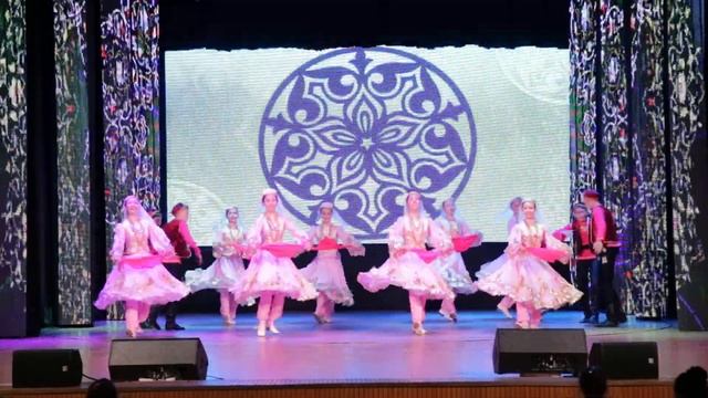 Образцовый хореографический ансамбль "Сюрприз". Татарский танец "Шатлык". смотреть онлайн