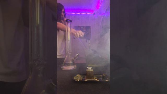 Triple Bong Snap Challenge смотреть онлайн