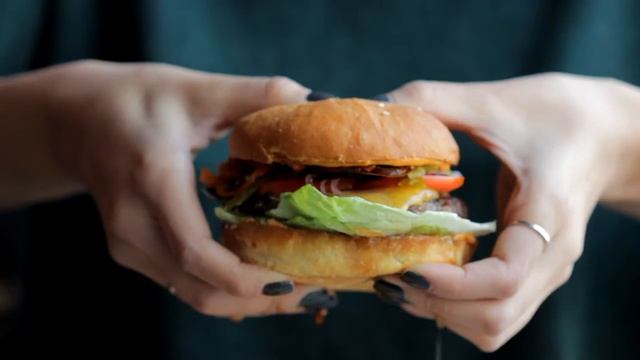 Сочный бургер | Бочонок смотреть онлайн