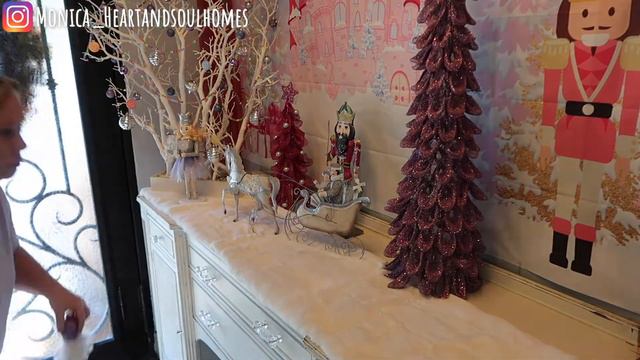 Decorating for Christmas 2020 | Part 1 | Santa's Peppermint Workshop & Sweet Nutcracker Themes смотреть онлайн