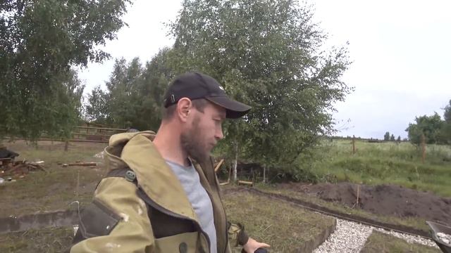 ВЫРАВНИВАЕМ ПЛОЩАДКУ ПОД ОПАЛУБКУ. ТРАМБУЕМ ПО УРОВНЮ. ГДЕ СЕЙЧАС ЖИВЕМ смотреть онлайн