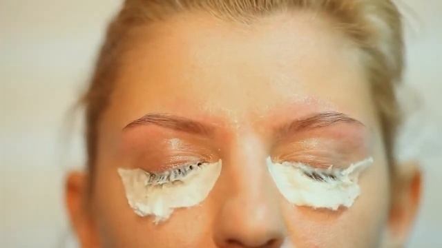 Коррекция бровей. Макияж. смотреть онлайн