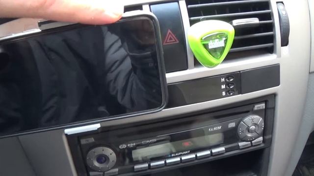 Держатель для смартфона в авто смотреть онлайн