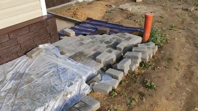 Стройка на участке 17 октября 2020