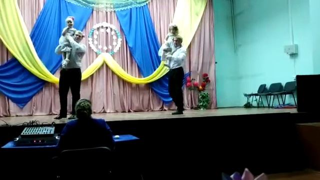 танец пап и дочек смотреть онлайн