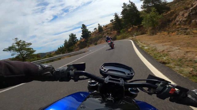 CLOSE CALL! Ducati Monster 1100 EVO vs KTM 1290 Super Duke ( POV ) смотреть онлайн