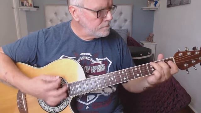 My 30 Year Old Ovation Celebrity CC57 Acoustic Electric Guitar Still Plays And Sounds Like New! смотреть онлайн