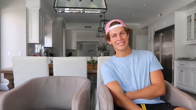 I WORE A SCANDALOUS OUTFIT TO SEE HOW MY FRIENDS REACT!! смотреть онлайн