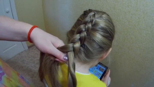 Детская Причёска Французская Обратная Коса| Детские Причёски- Косы Плетение смотреть онлайн