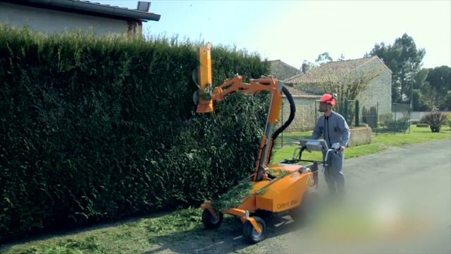 Celest 250 Hydraulic hedge cutter смотреть онлайн