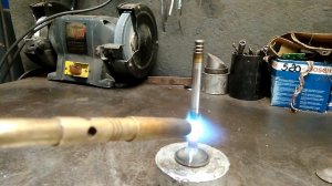 какой зазор делать между клапаном и втулкой?