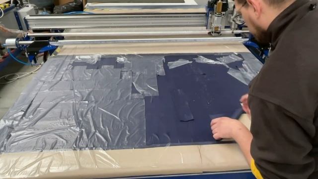 Раскройный комплекс для ткани, раскрой многослойного настила ткани на раскройном комплексе смотреть онлайн