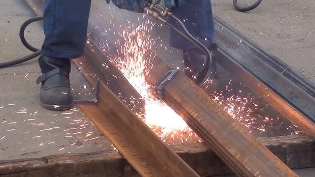 18.09.2012 - резка металла на складе СтальПро смотреть онлайн