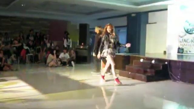 Iron Heart - Attention + Now (by Trouble Maker) Cover @ KDF5 03232014 смотреть онлайн