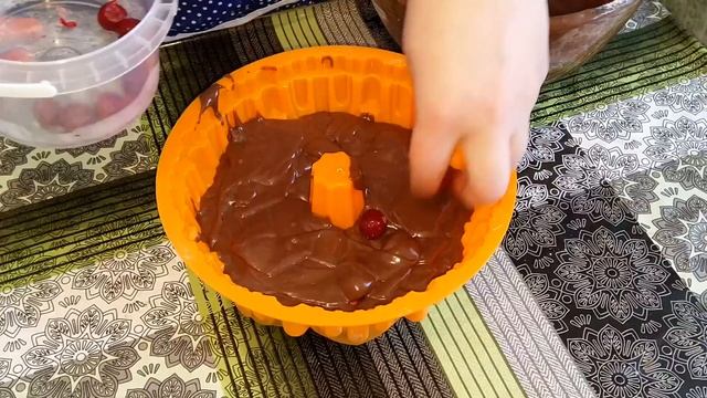 Самый простой Шоколадный кекс к чаю. Все смешал и готово! Американская кухня, невестка готовит смотреть онлайн