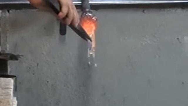 выдуваем лошадку из стекла смотреть онлайн