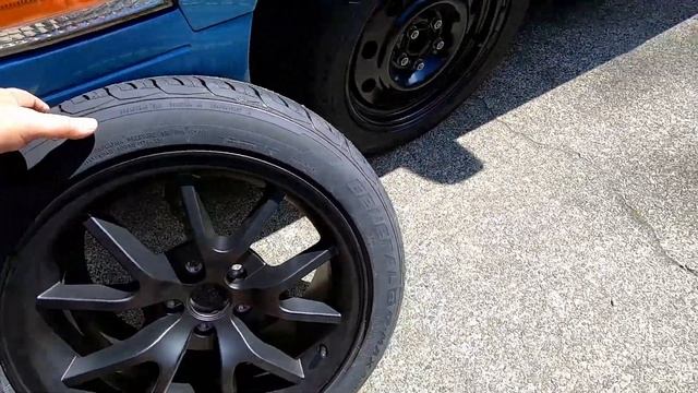 Crown Vic Police Interceptor Is Going 18 Inch Staggered FR500s смотреть онлайн