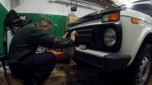 Зимняя защита радиатора НИВА 212140 ( установка).