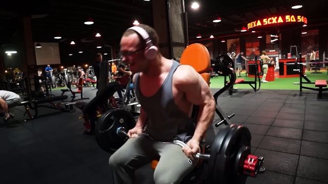 КАЧАЕМ БИЦЕПС AKIMBO 69 МИНИ ПЕККА смотреть онлайн