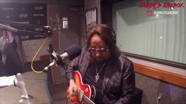 Ace Frehley & Jonesy Jam смотреть онлайн