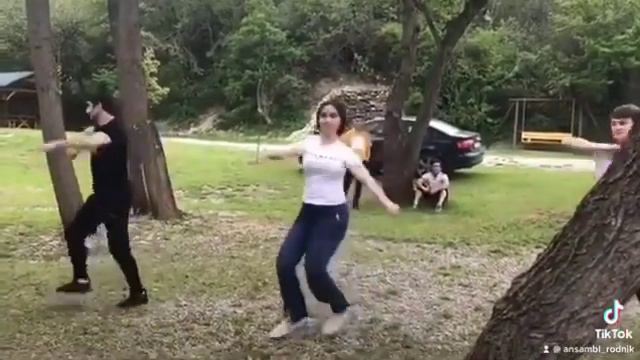 Ислам Итляшев