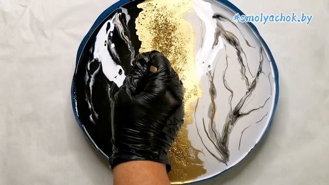 КАК сделать ЧАСЫ из ЭПОКСИДНОЙ СМОЛЫ своими руками. Пошаговая инструкция/Часы из эпоксидной смолы. смотреть онлайн