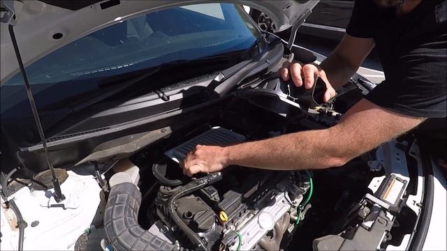 How to Replace a Suzuki Swift Air Filter смотреть онлайн