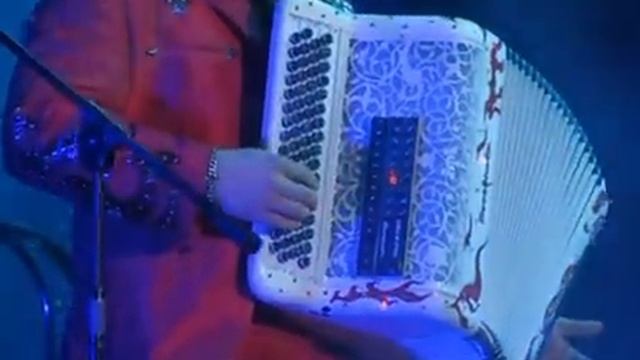 Баян Микс - Чистые пруды смотреть онлайн