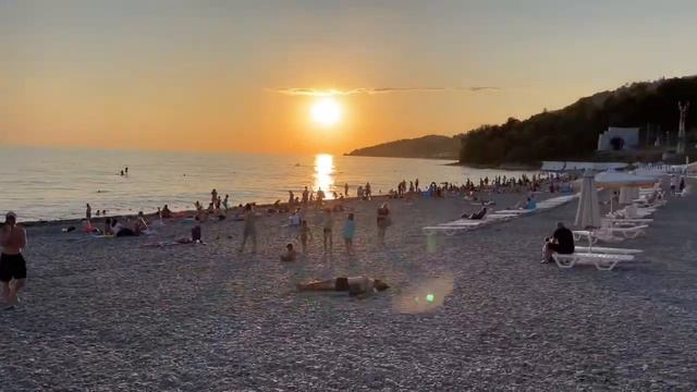 Сочи, район Мамайка, пляж Куба 07.2023 г. смотреть онлайн
