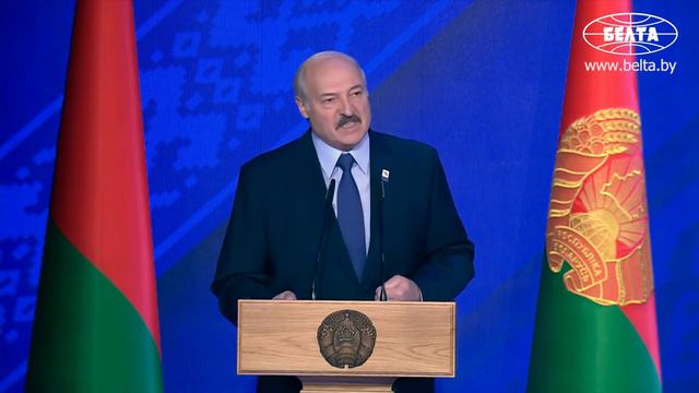 Лукашенко заявил, что защита работников является важнейшей задачей профсоюзов смотреть онлайн