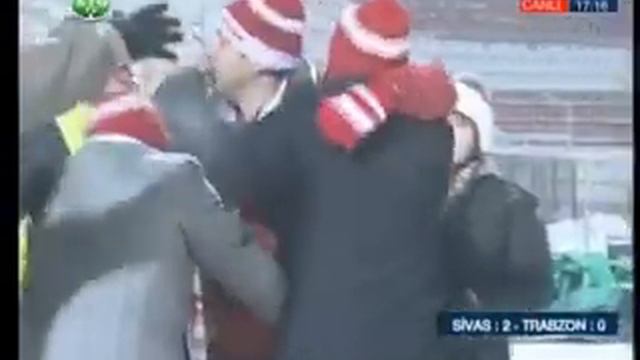 Bülent Uygun'a Sahada Baskın (Mutlaka izleyin :) ) смотреть онлайн