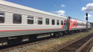Прибытие поезда 045А Санкт Петербург - Иваново на станцию Ермолино.