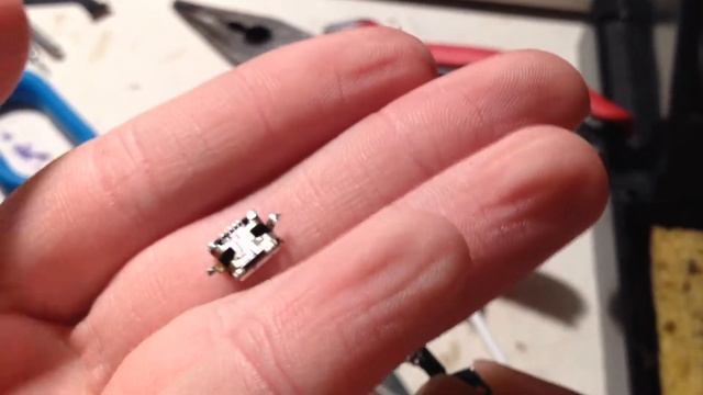 Замена зарядки micro usb, как перепаять гнездо зарядки телефона или смартфона смотреть онлайн