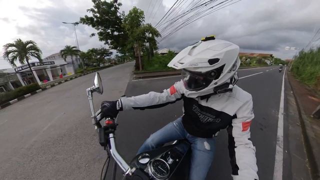 Hunter Outlaw 350/400cc review, water cooled Chopper Custom Motorcycle смотреть онлайн