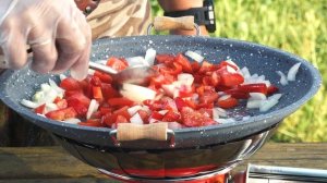 Обалденный завтрак на природе яичница  на садже