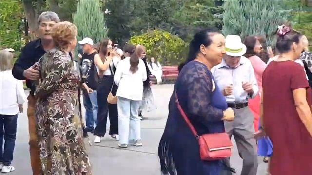 А КАЛИНА А КАЛИНА!!! ХАРЬКОВ ТАНЦЫ 12.08.2023 смотреть онлайн