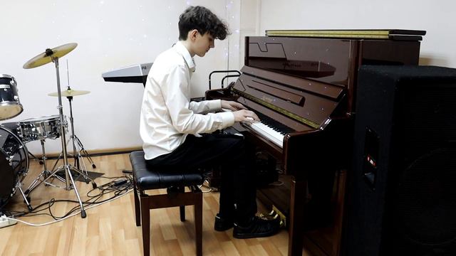 Рользинг Ростислав, 14 лет,3 класс."ДМШ№2"ЗГО. Р.Винчигуэрра-джазовая соната в 3 частях-"Вторник" смотреть онлайн