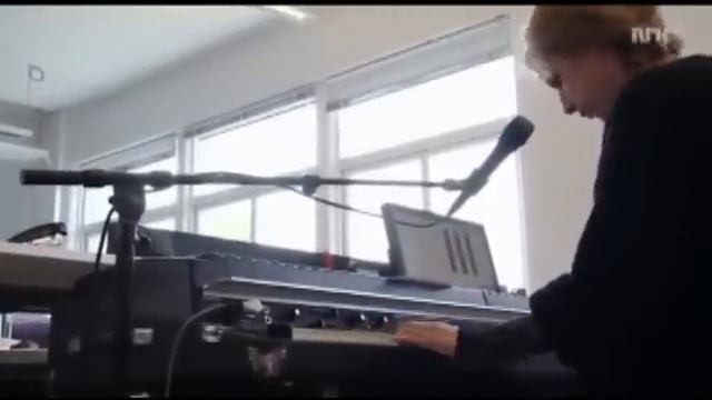 Susanne Sundfør - Among Us смотреть онлайн
