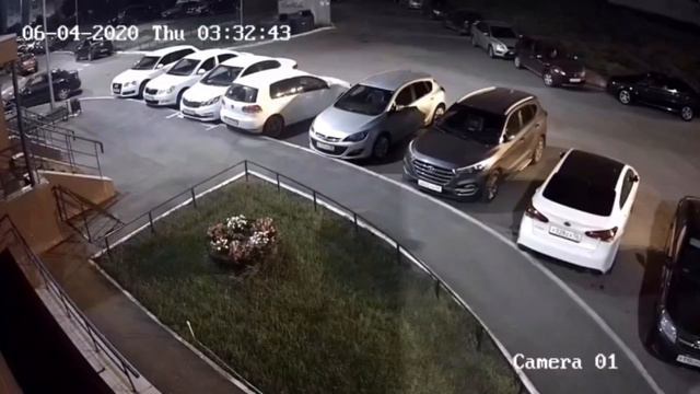 В Оренбурге парочка молодых людей устроила ночной дебош смотреть онлайн