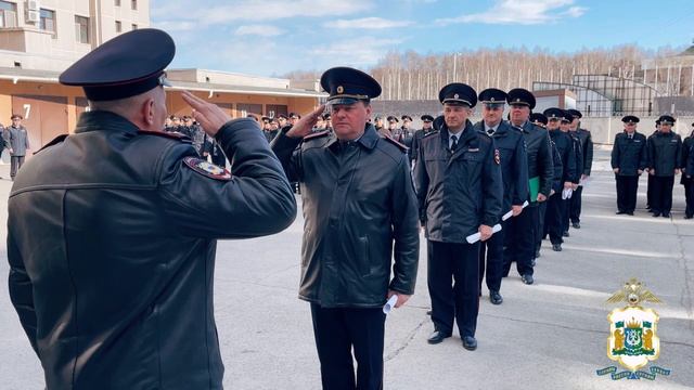 В Югре прошли строевые смотры сотрудников органов внутренних дел смотреть онлайн