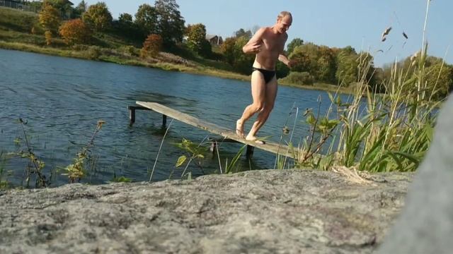 Участок у озера в Гостилицах Ломоносовского района Ленинградской области смотреть онлайн