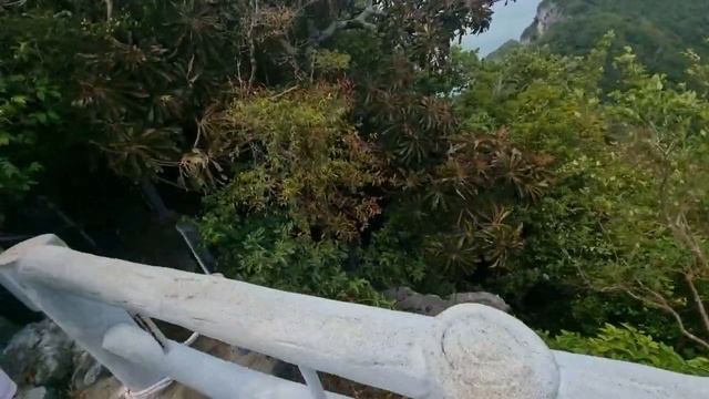 Чекпоинт на пути к видовой площадке национального парка Ангтхонг. Mu Ko Ang Thong смотреть онлайн