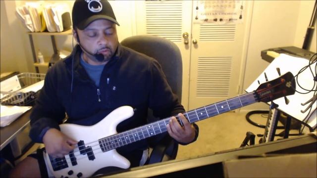 Easy Bass Lesson! I Will Survive - Gloria Gaynor смотреть онлайн