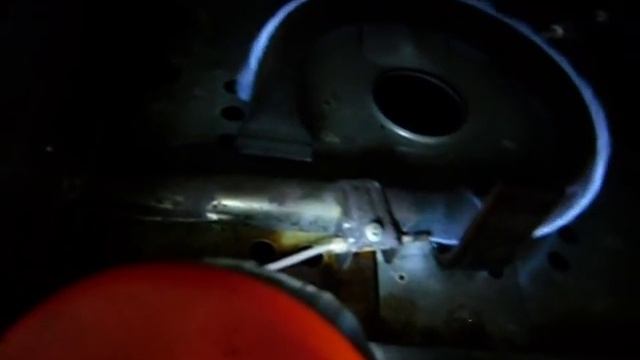 Тухнет, гаснет газовая духовка.